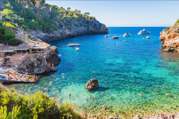 Entdecke Mallorca vom Meer aus: ein unvergessliches Erlebnis Entdecke Mallorca vom Meer aus: ein unvergessliches Erlebnis